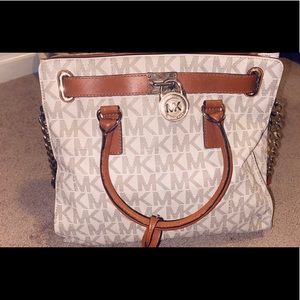 Michael kors purse